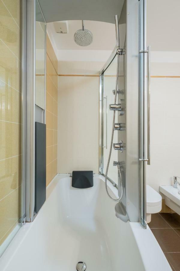 Petroni 38 By Studio Vita Bologna Luaran gambar